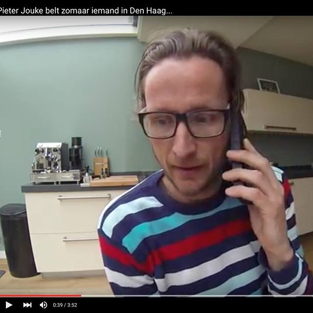 Vandaag belde ik zomaar iemand in Den Haag om hem 1000 euro te geven en 2 kaarten voor mijn voorstelling aanstaande vrijdag in Den Haag in Diligentia! Vandaag belde ik zomaar iemand in Den Haag om hem 1000 euro te geven en 2 kaarten voor mijn voorstelling aanstaande vrijdag in Den Haag in Diligentia!