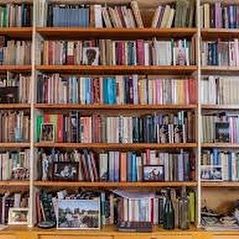 Aaaaarch! Wat moet ik lezen? Ik kan maar geen rust in een boek vinden. Heb Otmars zonen half uitgelezen, daarna Mijn allerliefste schat - te gruwelijk om uit te lezen. Welk boek raad jij me aan? #lezen Aaaaarch! Wat moet ik lezen? Ik kan maar geen rust in een boek vinden. Heb Otmars zonen half uitgelezen, daarna Mijn allerliefste schat - te gruwelijk om uit te lezen. Welk boek raad jij me aan? #lezen